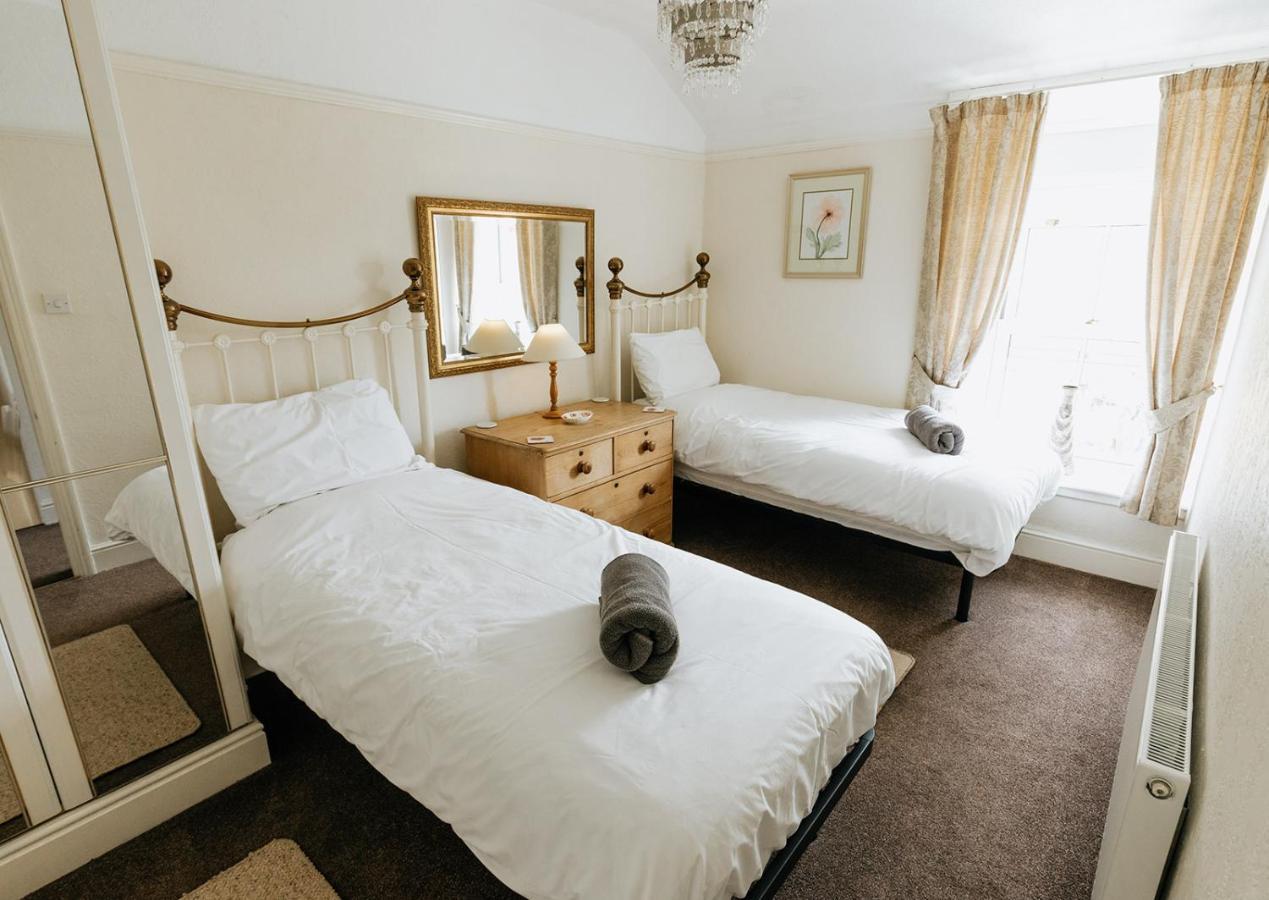 Willow Cottage - Cost 3 Bed Cottage In Penrhyn Bay With Sea Views With Access To Snowdonia Rhos-on-Sea Exterior photo